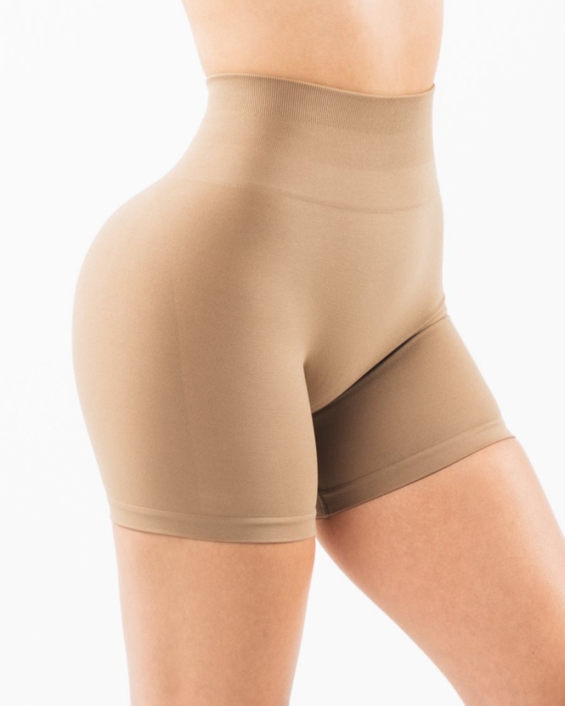 Alphalete Amplify Lyhyt 4.5" Naisten Shortsit Chai | TZICA-4763